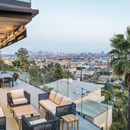 Hollywood Hills Luxury Nest Villa